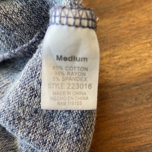 Scoop Neck 3/4 sleeve shirt - Picture 7 of 10